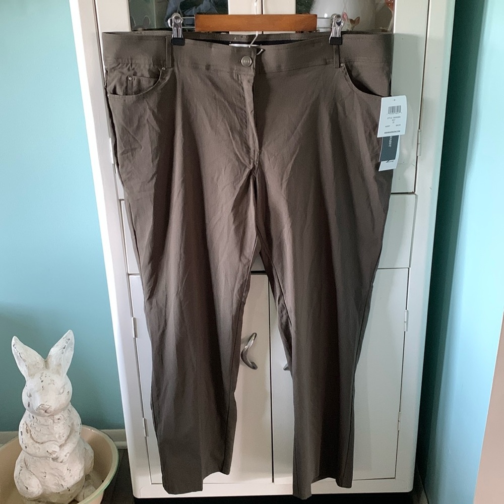 89th + Madison sz 22 comfort waist pants nwt kelp color